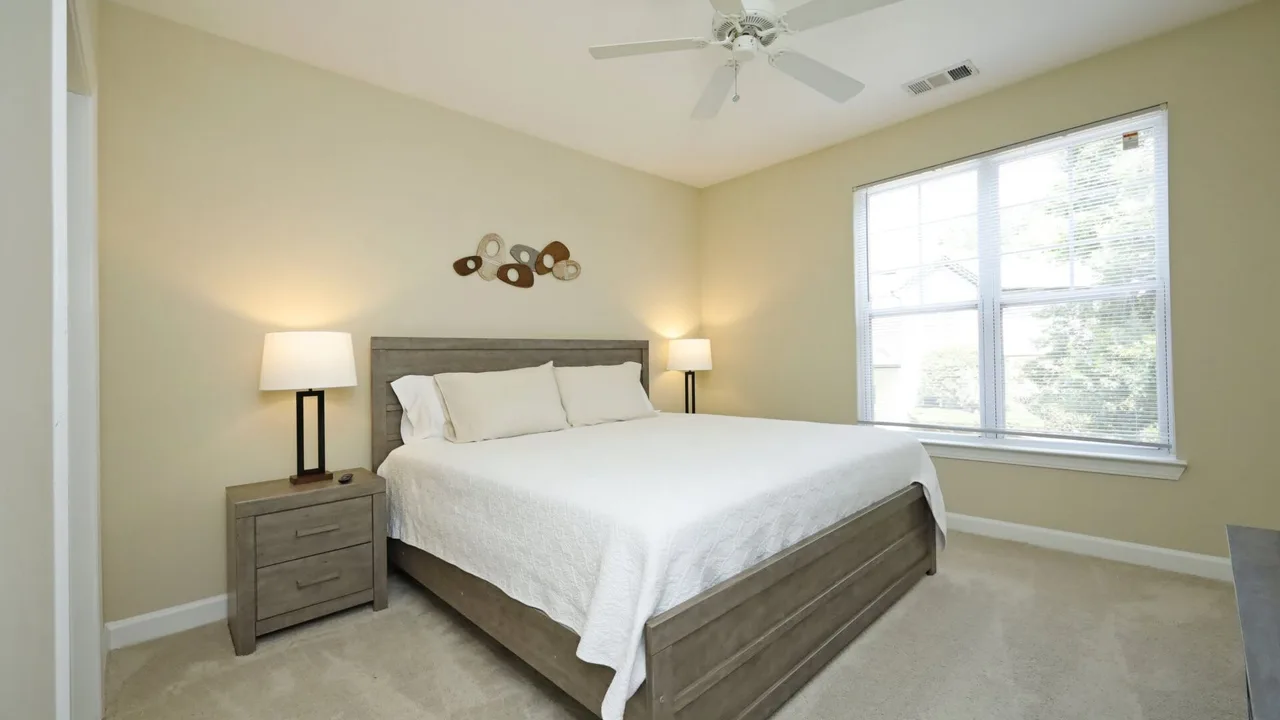 Cary Oasis with King Bed and Pool photo 2