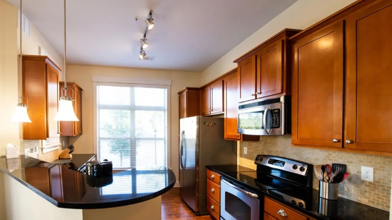 Breathtaking Lakeside Sanctuary Furnished With 2BR photo 5