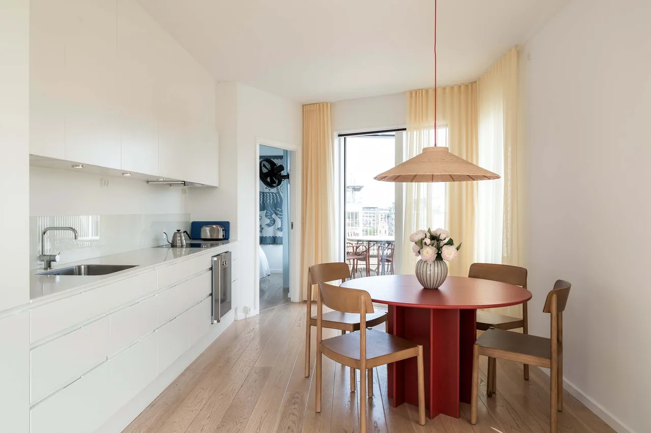 Penthouse with 2 terraces & harbour views photo 2