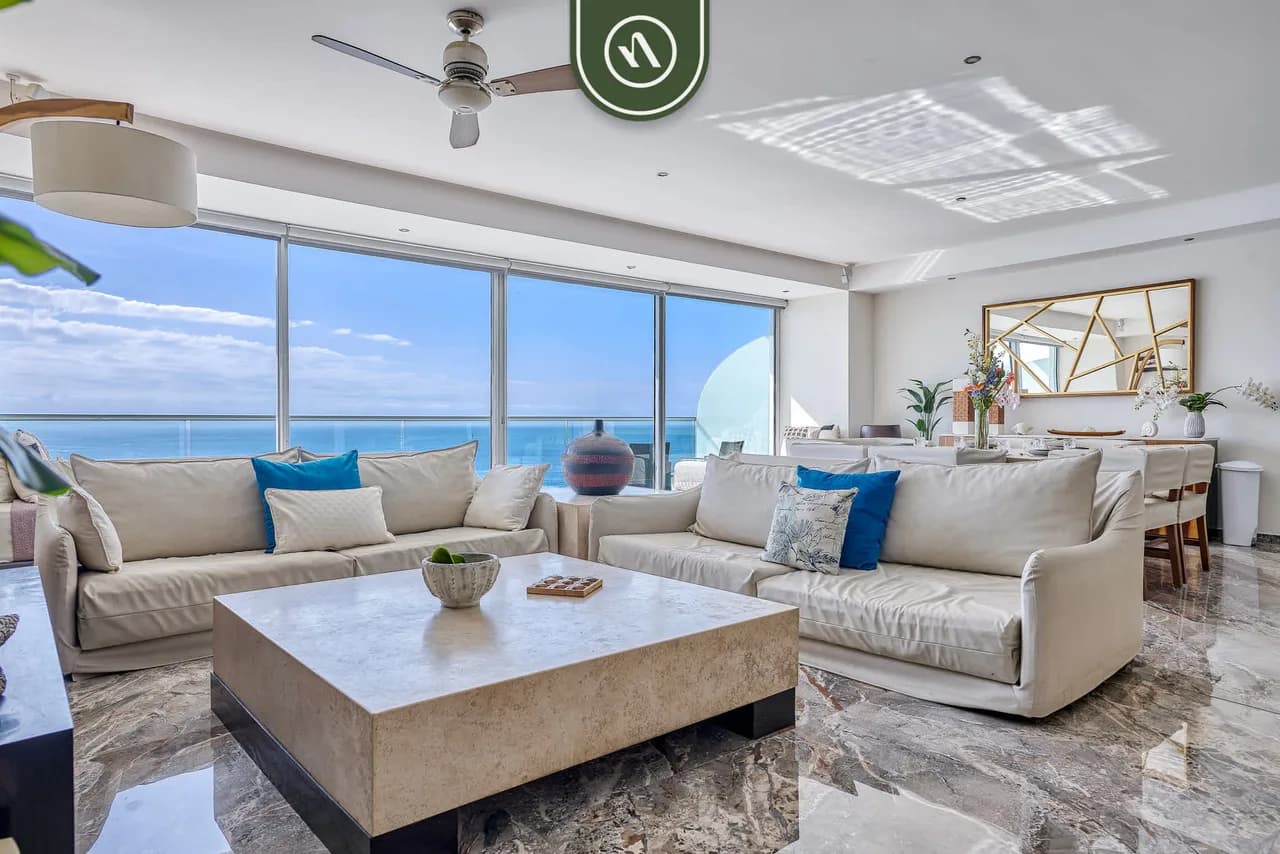 Beachview Luxury  3 BR Condo - Pools - Beach photo 3