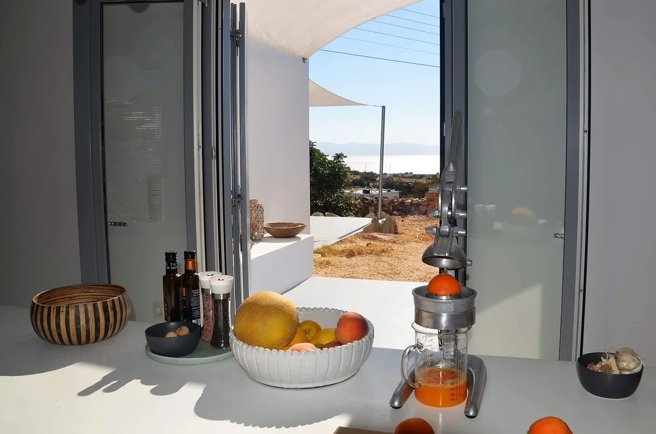 Beautiful Cycladic Home With Comfortable Amenities photo 5