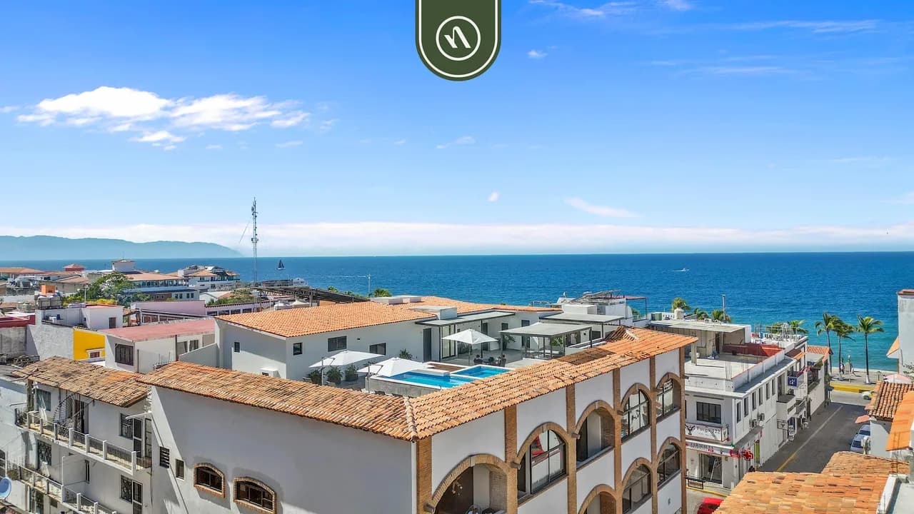 Restored Historic 2 BR Condo in Downtown - Pool, foto 4