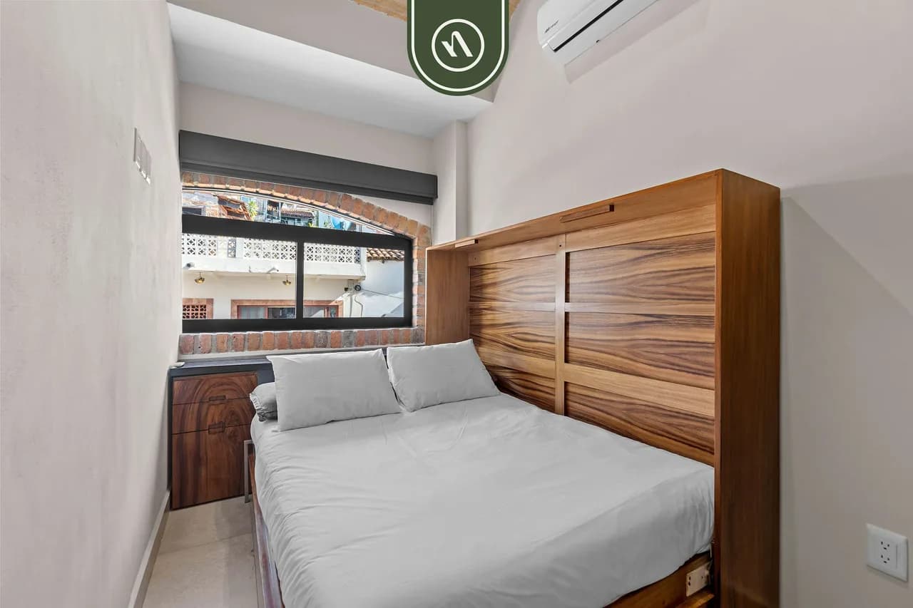 Restored Historic 2 BR Condo in Downtown - Pool, foto 5