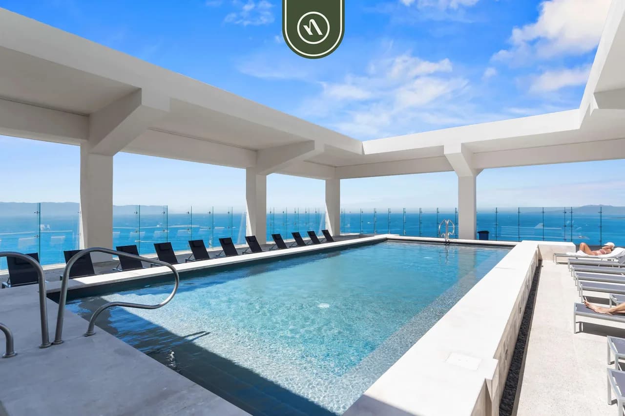 Amazing Oceanfront Condo -  Beach - Rooftop - Pool, foto 2