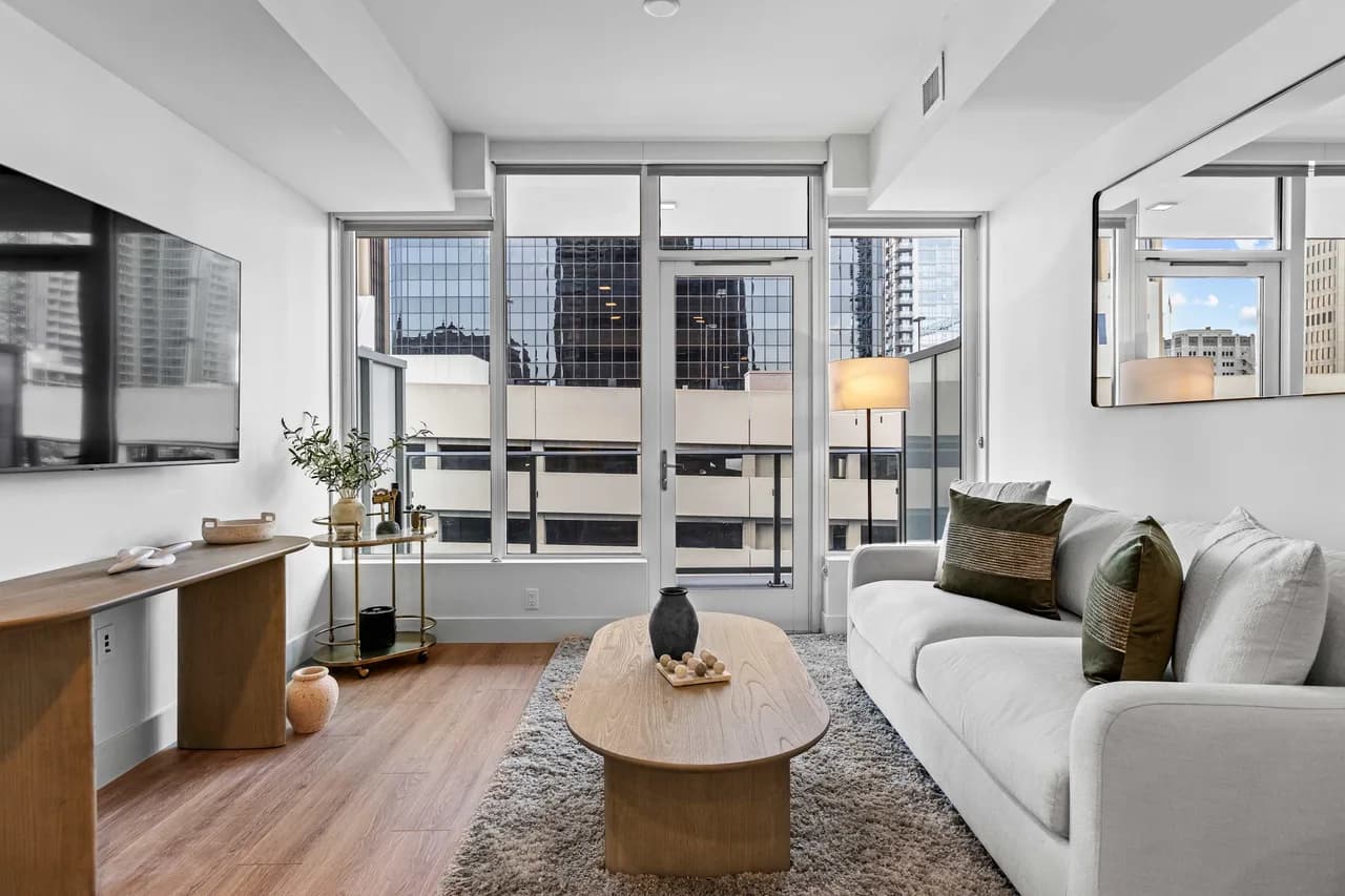 Contemporary Apartment Near Gaslamp in San Diego, foto 2