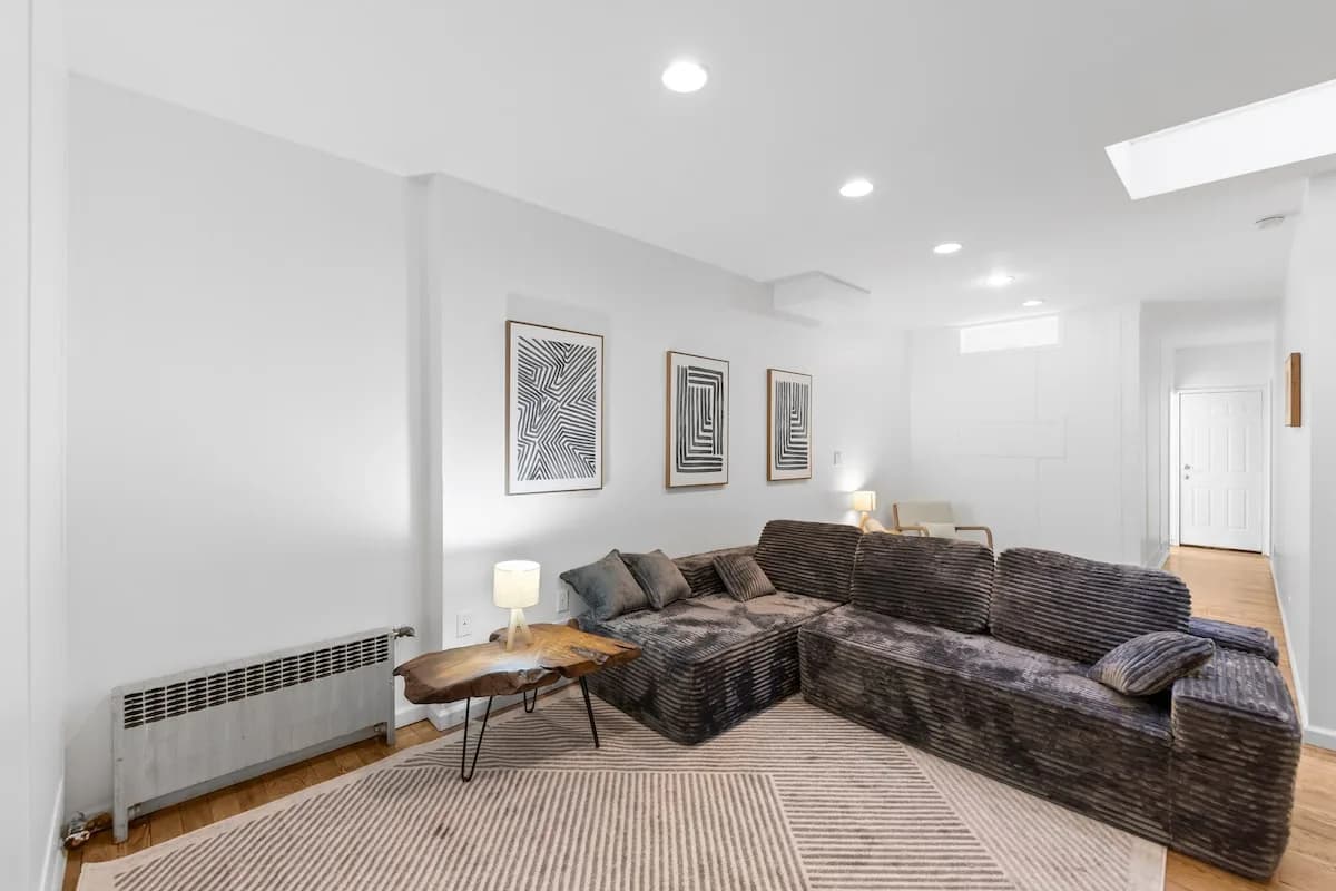 105-1B 4BR in the Heart of the East Village photo 2