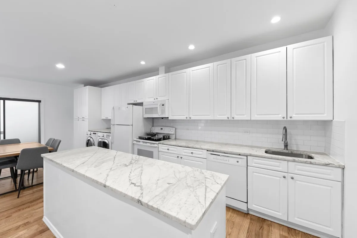 105-1B 4BR in the Heart of the East Village photo 4