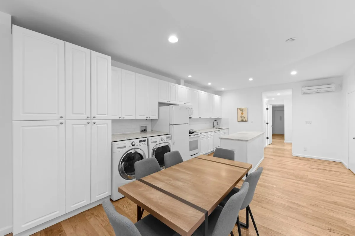 105-1B 4BR in the Heart of the East Village photo 5