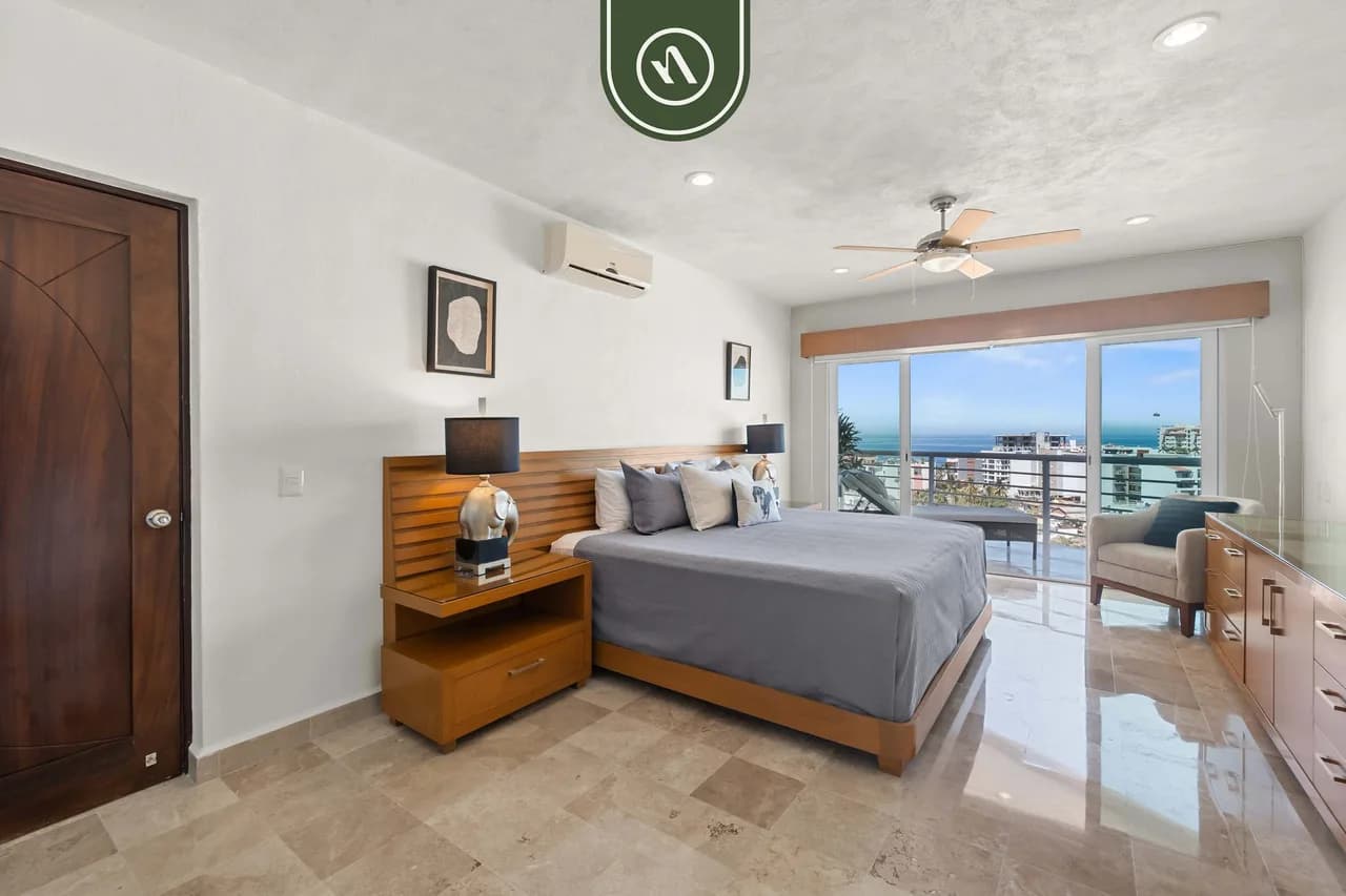 Stunning 2 BR Condo - Oceanview Terrace - Downtown photo 2