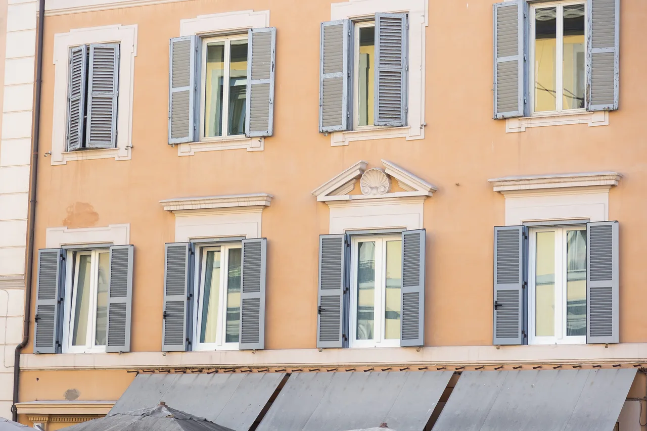 Italian Charm, Modern City Retreat photo 3