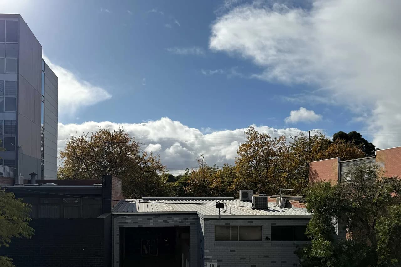 Cozy Hawthorn Apt: Near Swinburne & Glenferrie Rd photo 2