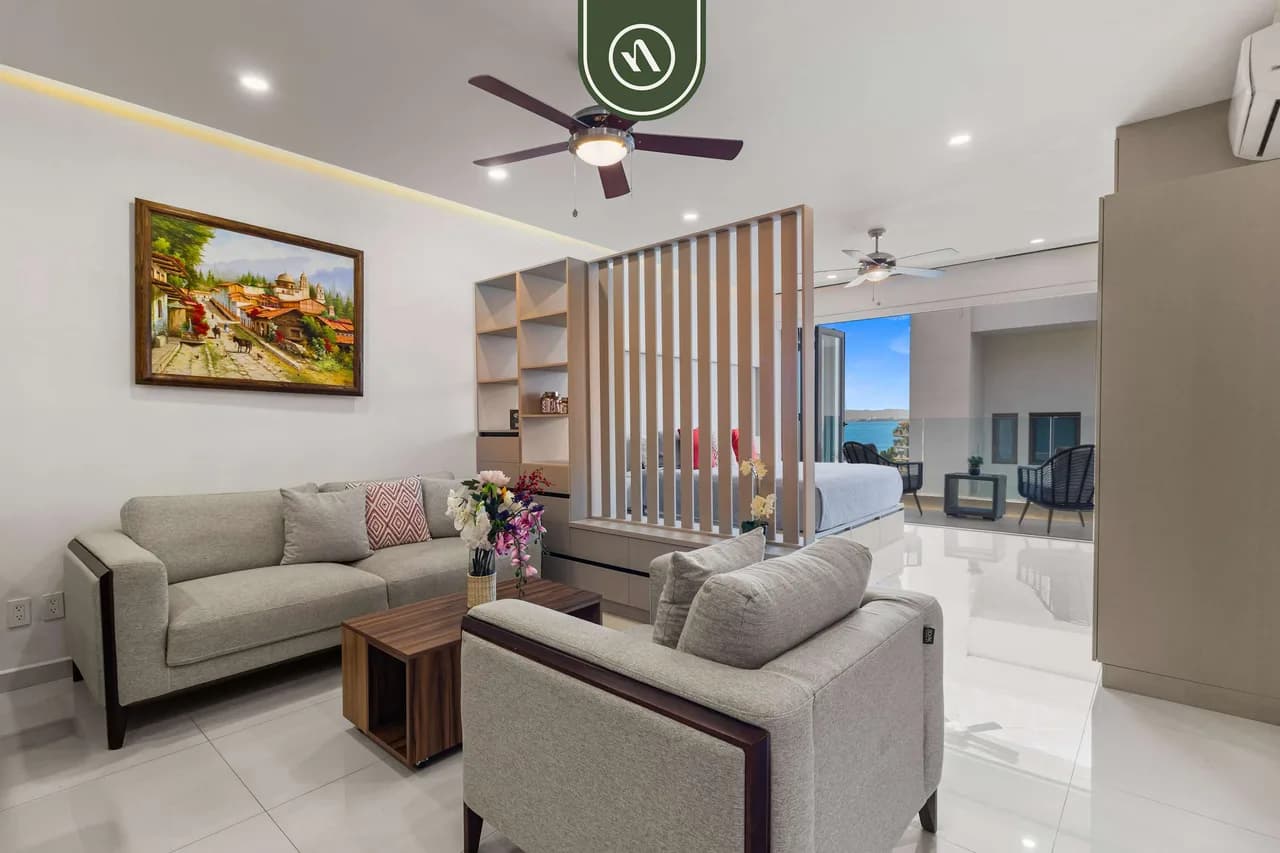 Centric 1 BR Condo with Gym – Amazing Rooftop Pool, foto 3