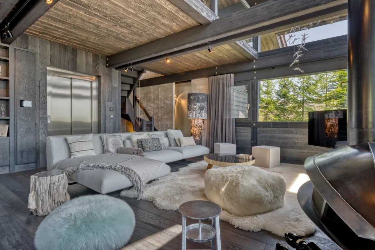 Refined Luxury Chalet with Mountain Panorama photo 2