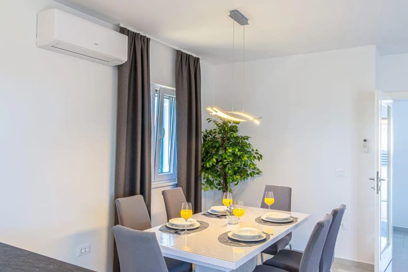 Apartment With Balcony And Parking 2