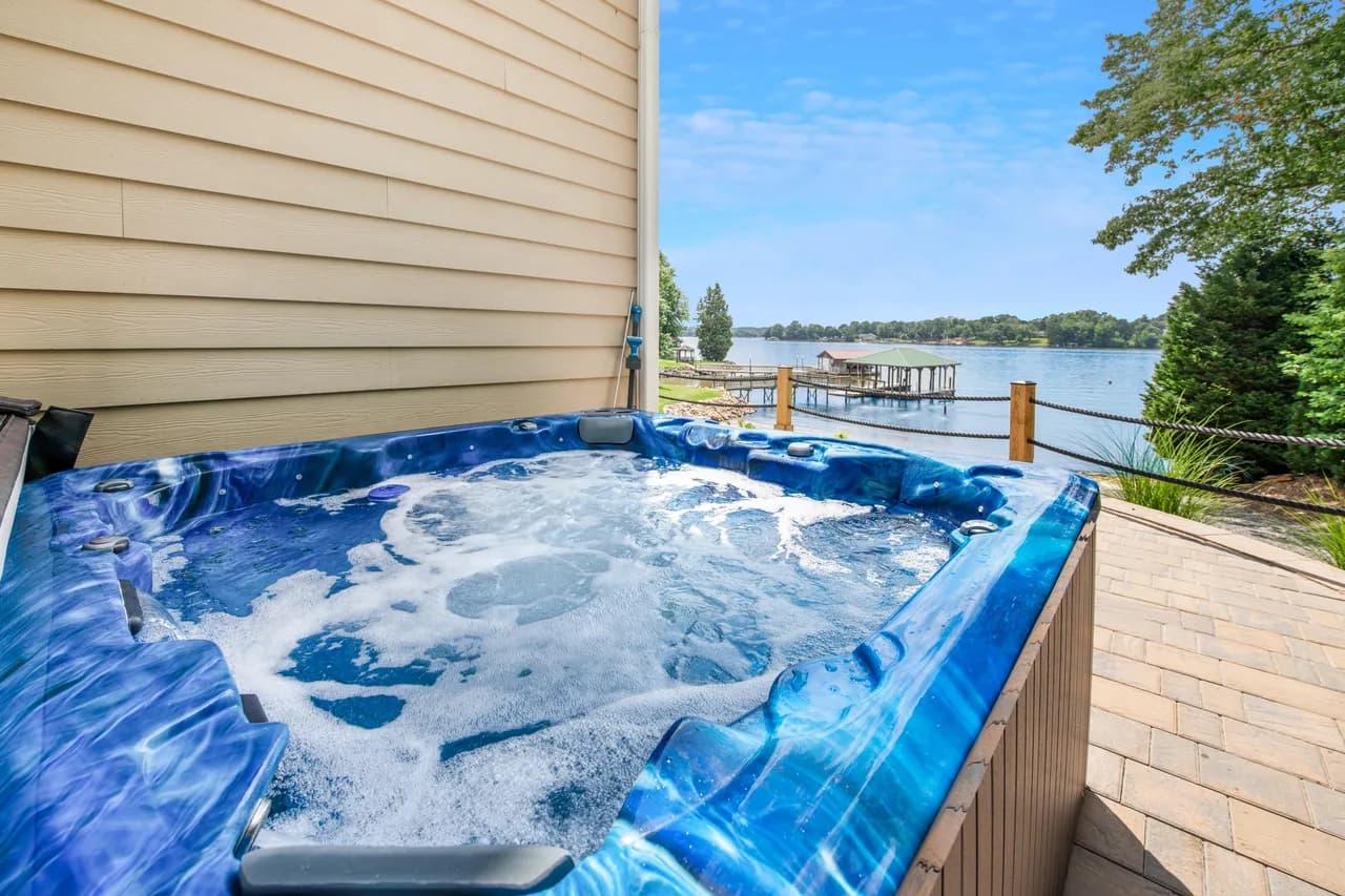 Lakeside Retreat Vacation Home in Mooresville, Foto 3