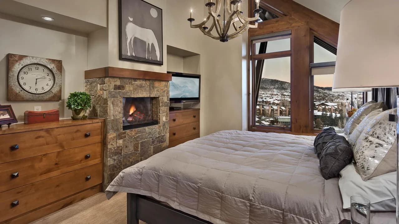 One Steamboat Place #616: Diamond Peak Penthouse 3 Bedroom photo 5