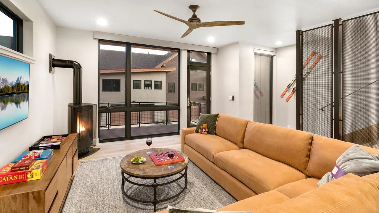 Metropolitan House photo 4