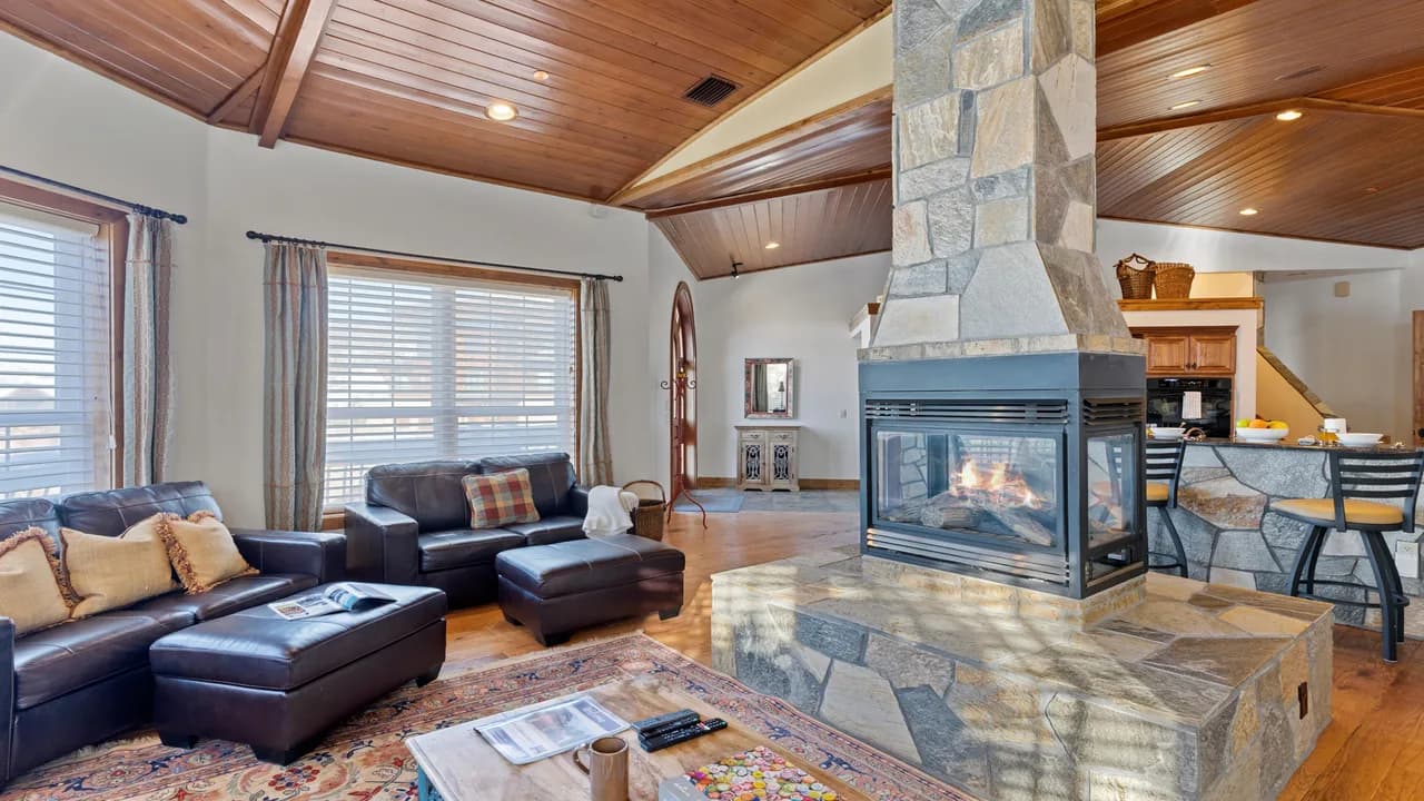 Apex Lodge South photo 5