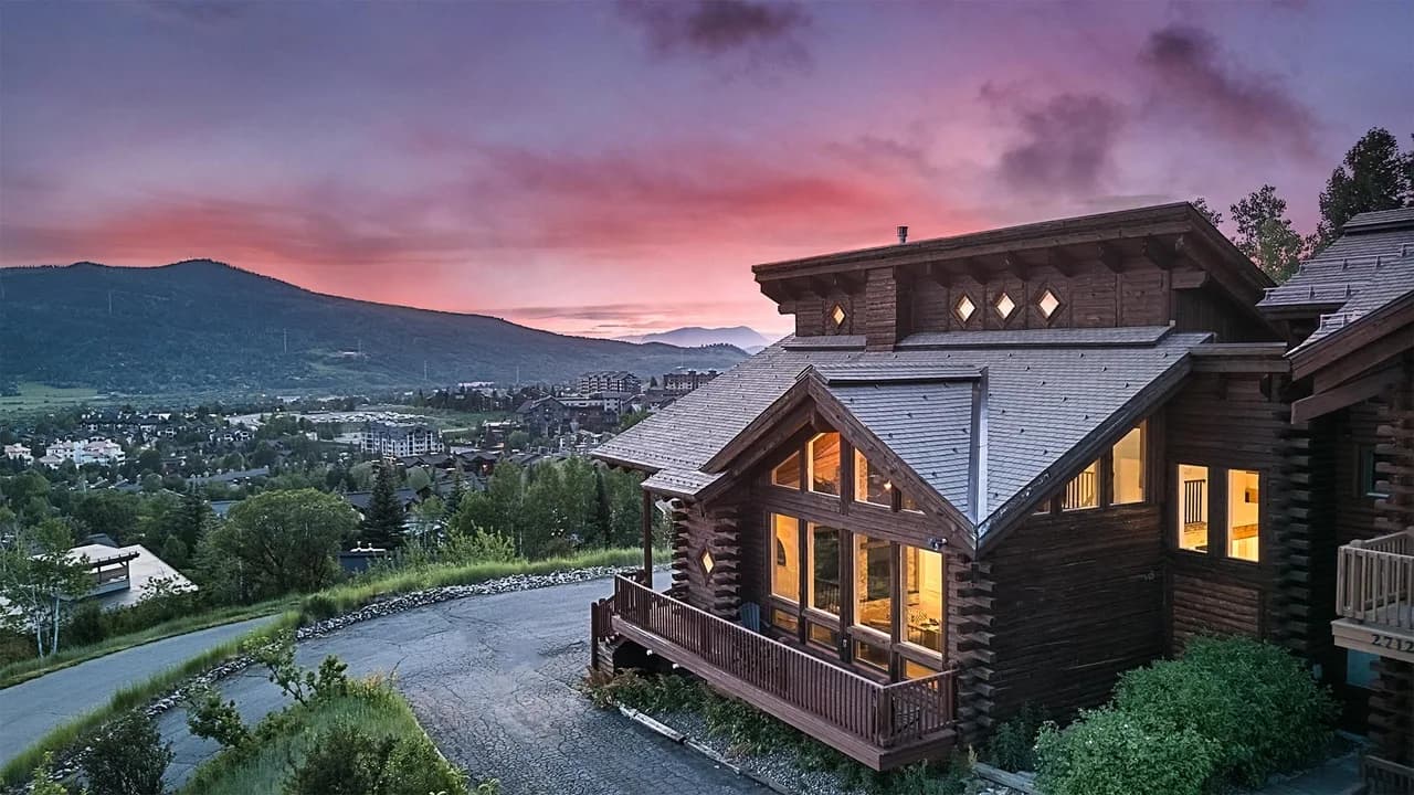 Watchtower Chalet photo 5