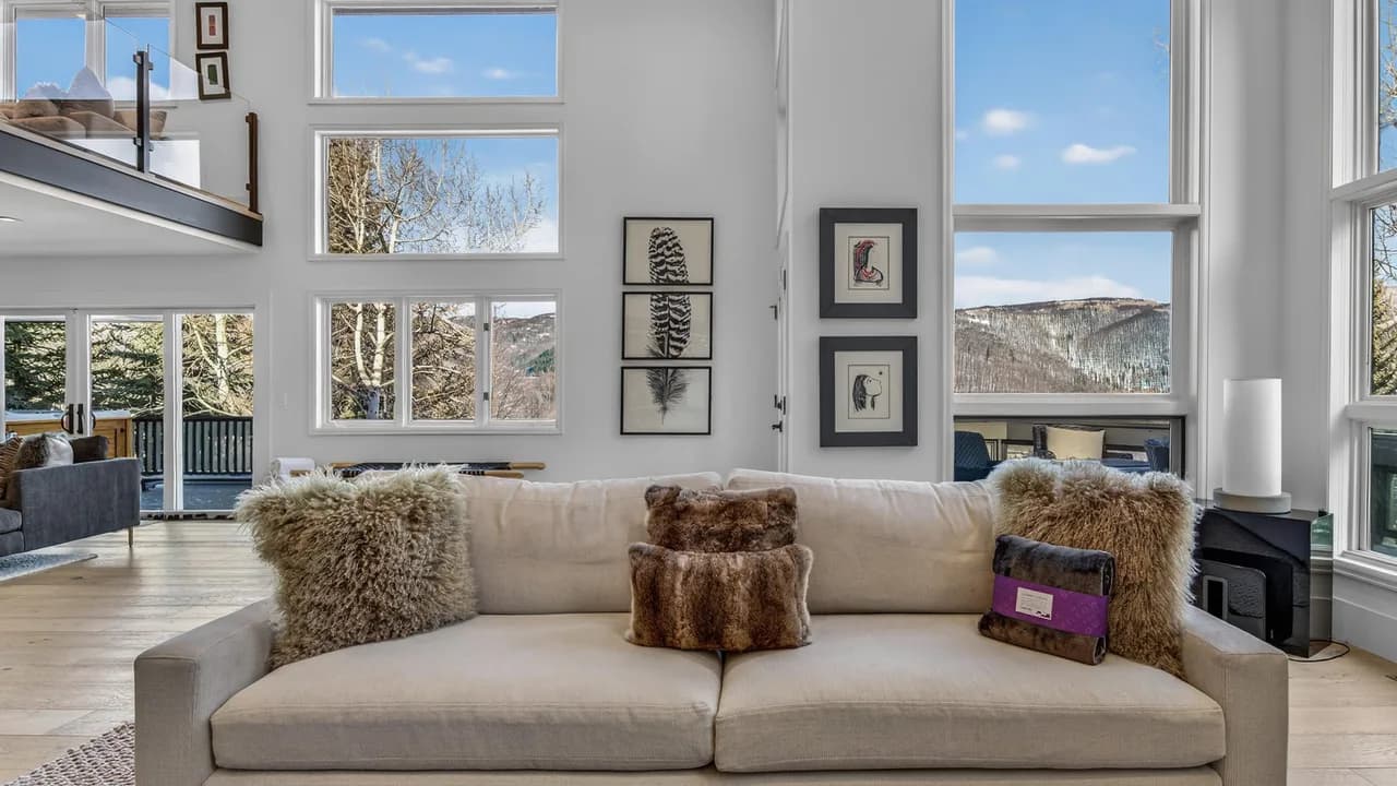 Luxe Vacation Home with Mountain Views in Avon photo 4
