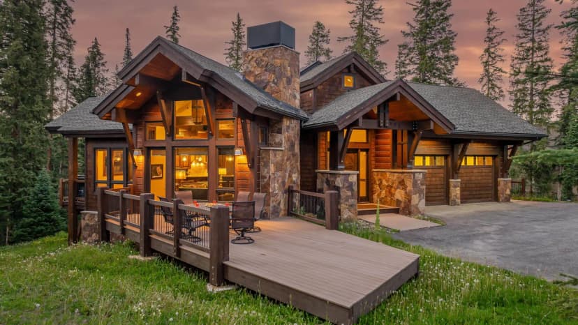 Rocky Mountain Lodge