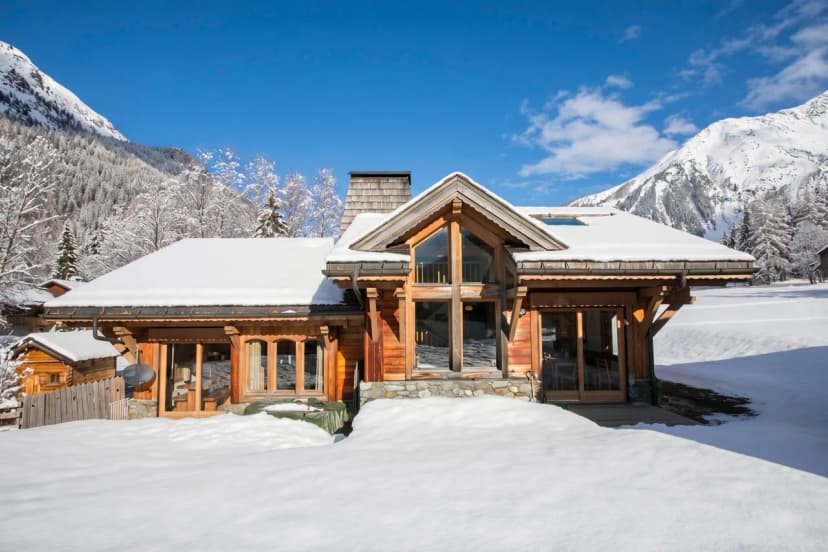 Chalets Bonheur 6BR Sauna Sleeps 10