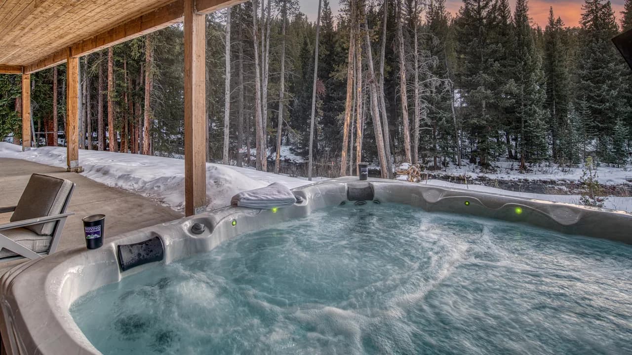 Everwild Chalet photo 2