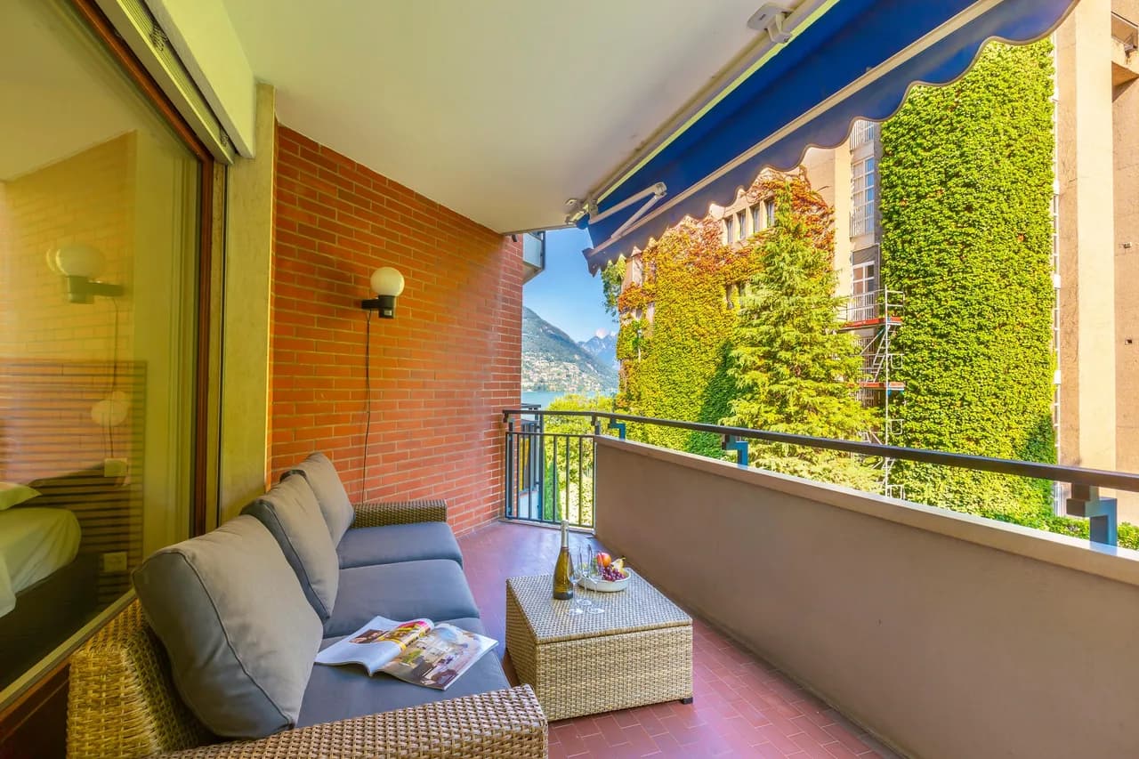 Coloratura Frontlake Lugano mit Terrasse, Foto 2