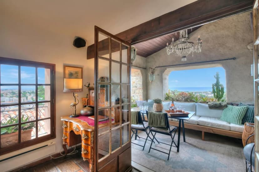 Maison Sans Delai with Sea View Terrace
