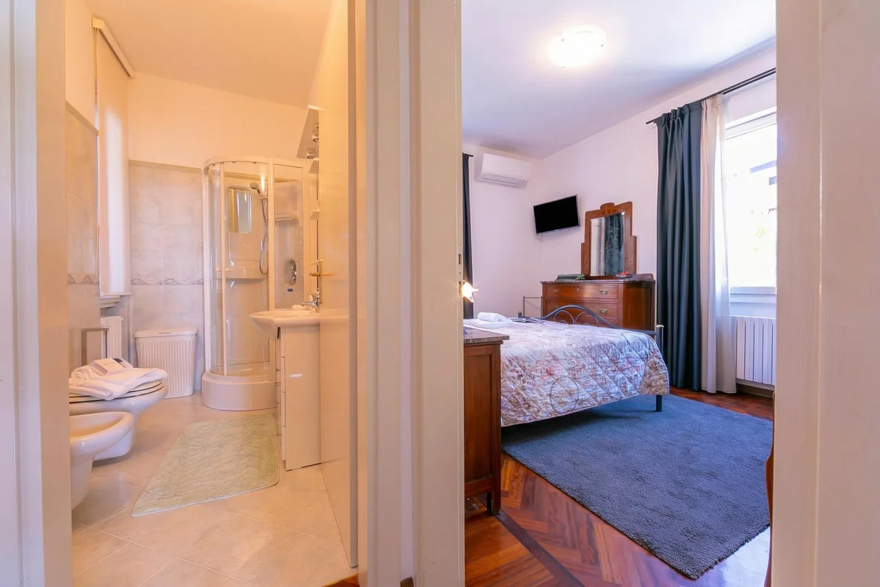 La Maison Fleurie Appt Girasole 2BR Terraza + Estacionamiento Gratis, foto 5