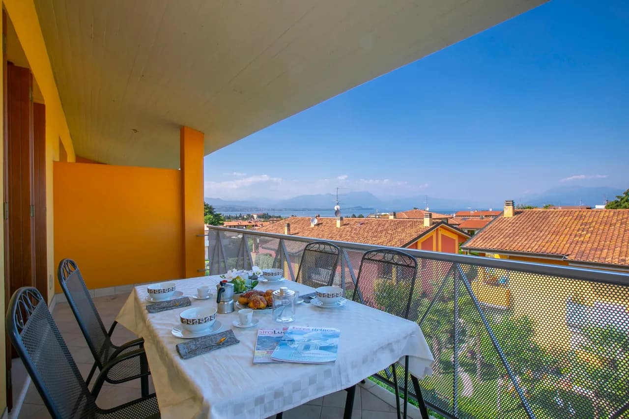 Lake View Apartment in Desenzano del Garda, foto 2