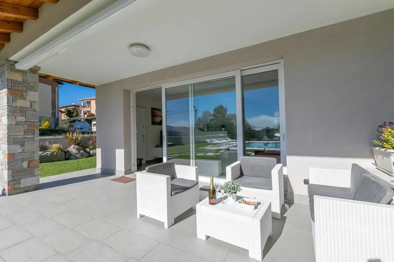 Lake View Villa in Besozzo, Lombardy, Italy, foto 5