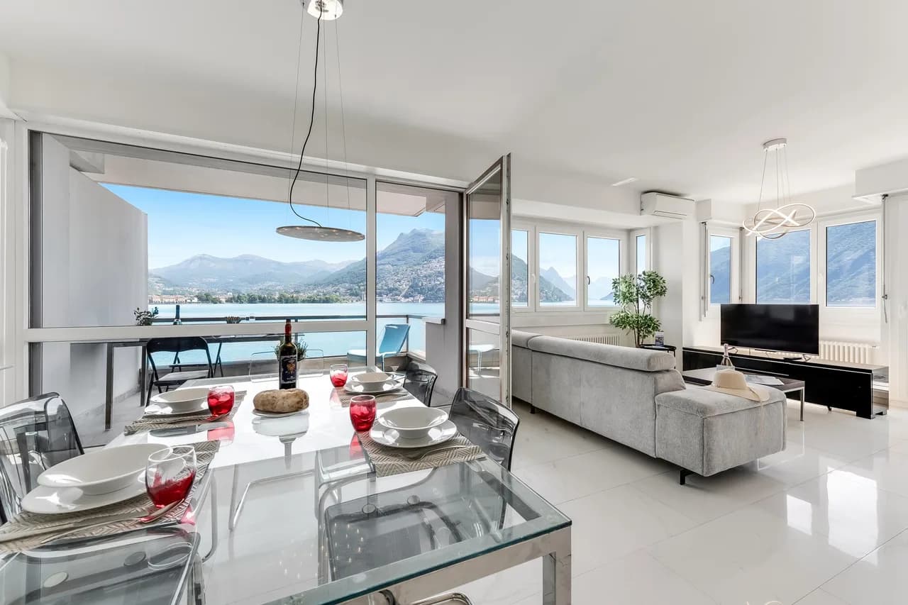 Paradiso Incanto Lake View Apartment photo 2