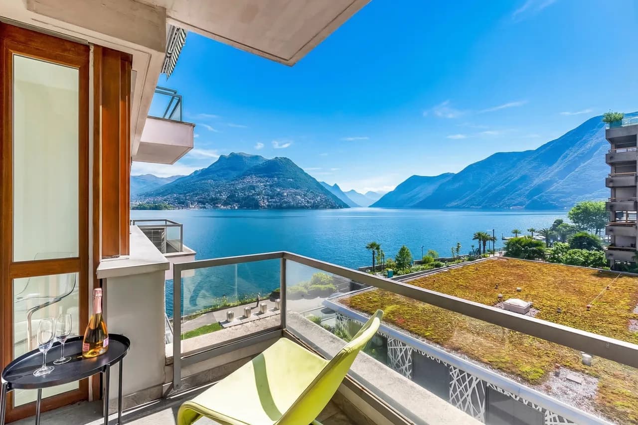 Paradiso Incanto Lake View Apartment photo 3