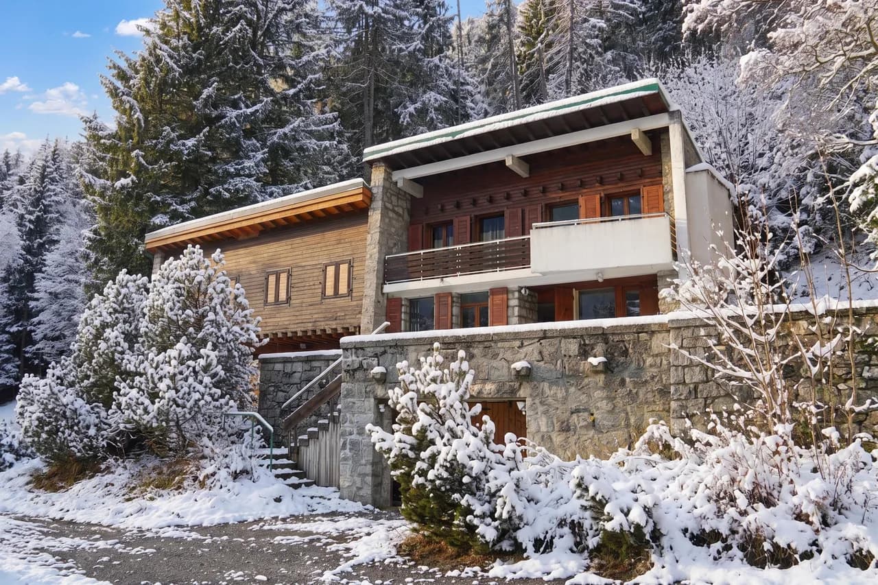 Chalet Glacier Duplex w/ Fireplace Sleeps 8 photo 2