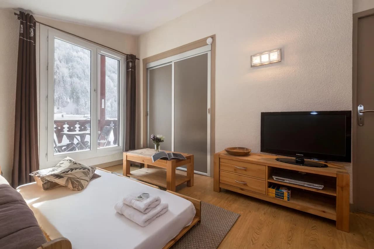Cham Sud Forclaz504 - 1BR w/ Balcony sleeps 4 photo 3
