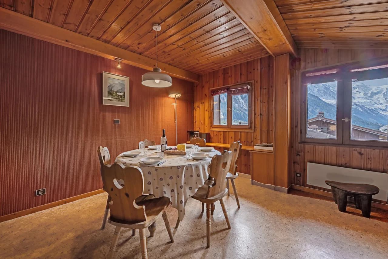 Chalet-Style Apartment with Mont Blanc Views in Argentière, photo 2