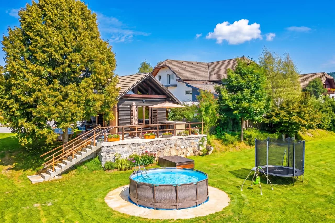 Lodge Kraševec avec Jardin & Piscine