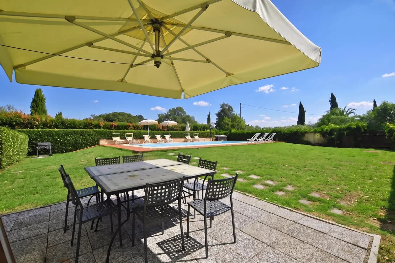 Spacious Countryside Villa in Bientina Tuscany Italy, Foto 3