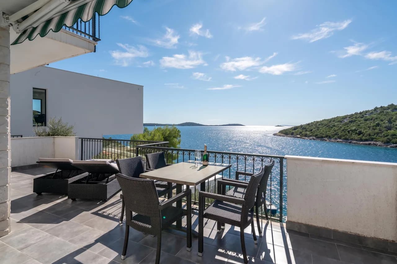 Pool Villa Sine /w Panoramic Sea View photo 2