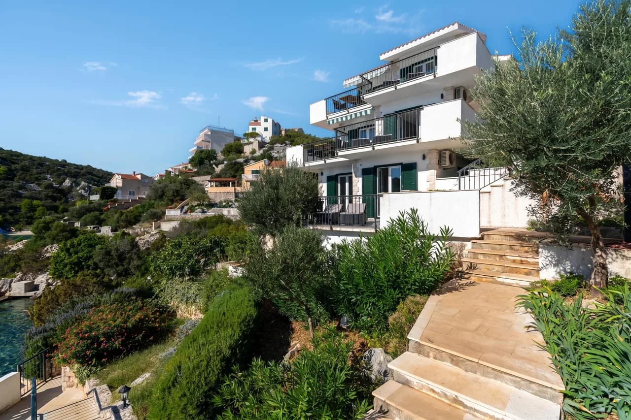 Pool Villa Sine /w Panoramic Sea View photo 3