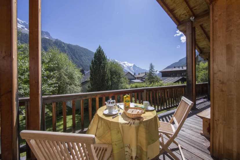 Chalet Beugeant Garden, BBQ, Parking Sleeps 6