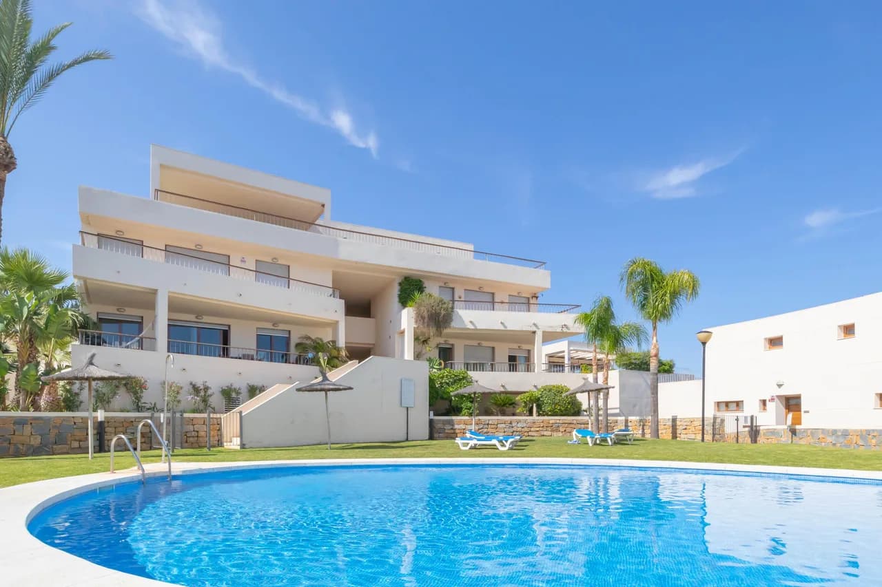 Mountain View Apartment with Pool in Marbella, Foto 5
