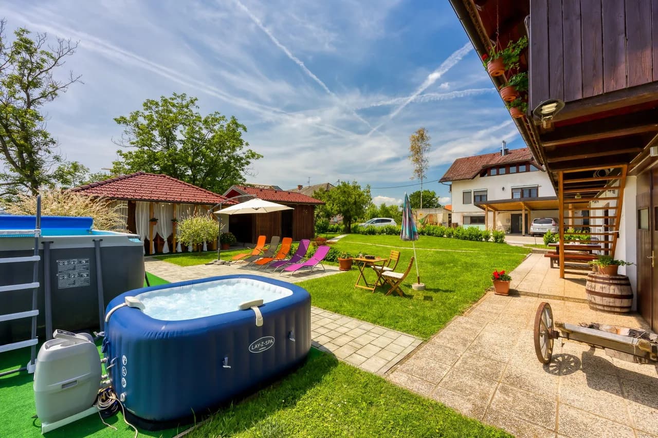 Luxury Poolside Vacation Home in Gradac, photo 2