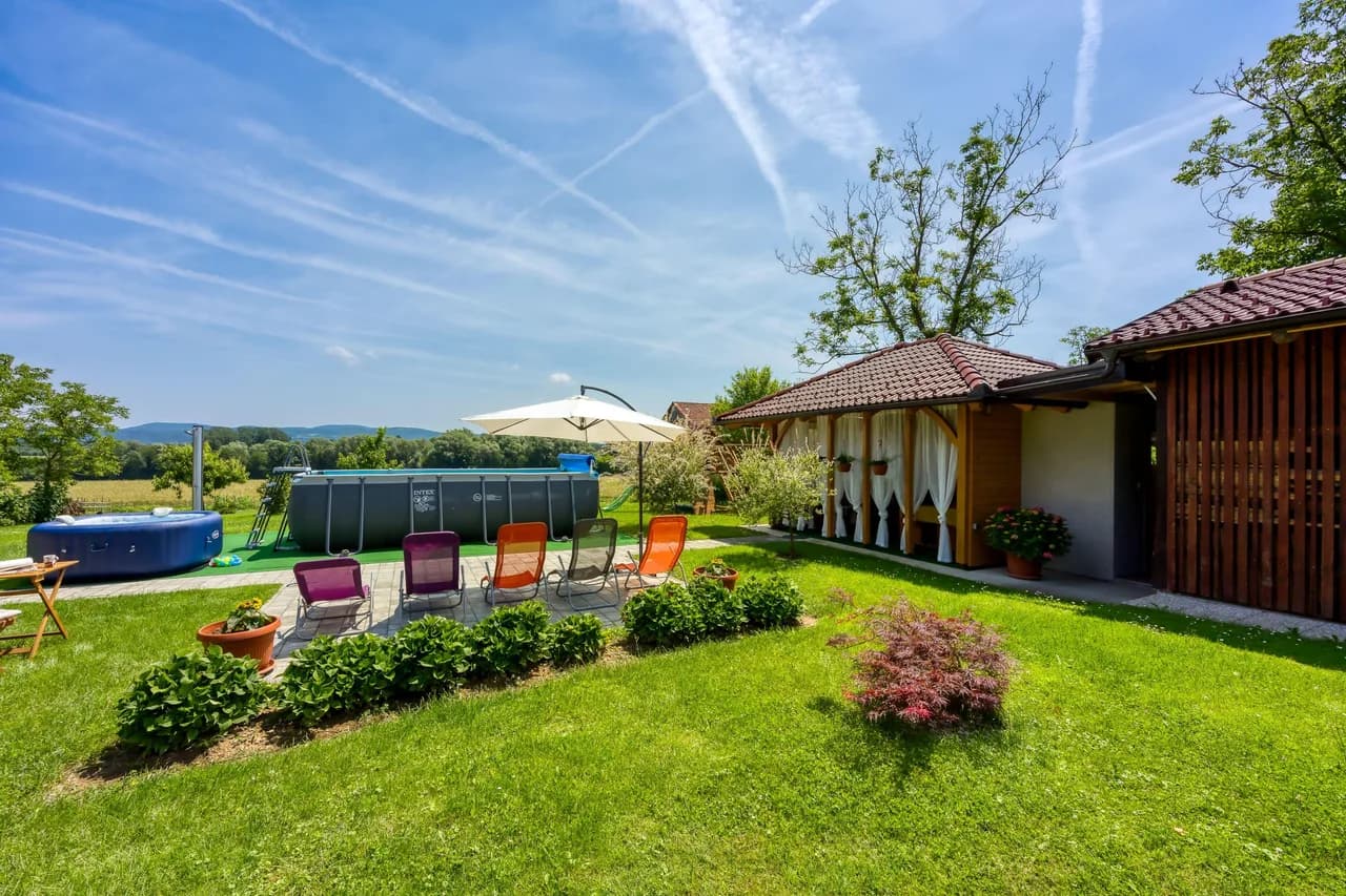 Luxury Poolside Vacation Home in Gradac, photo 4