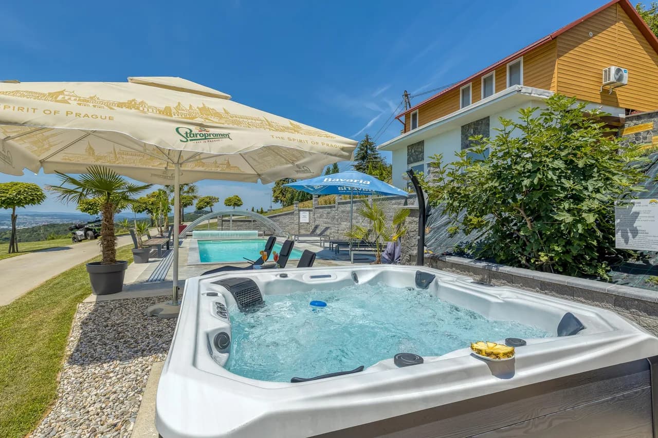 Pool & Whirlpool Villa Art Four photo 2