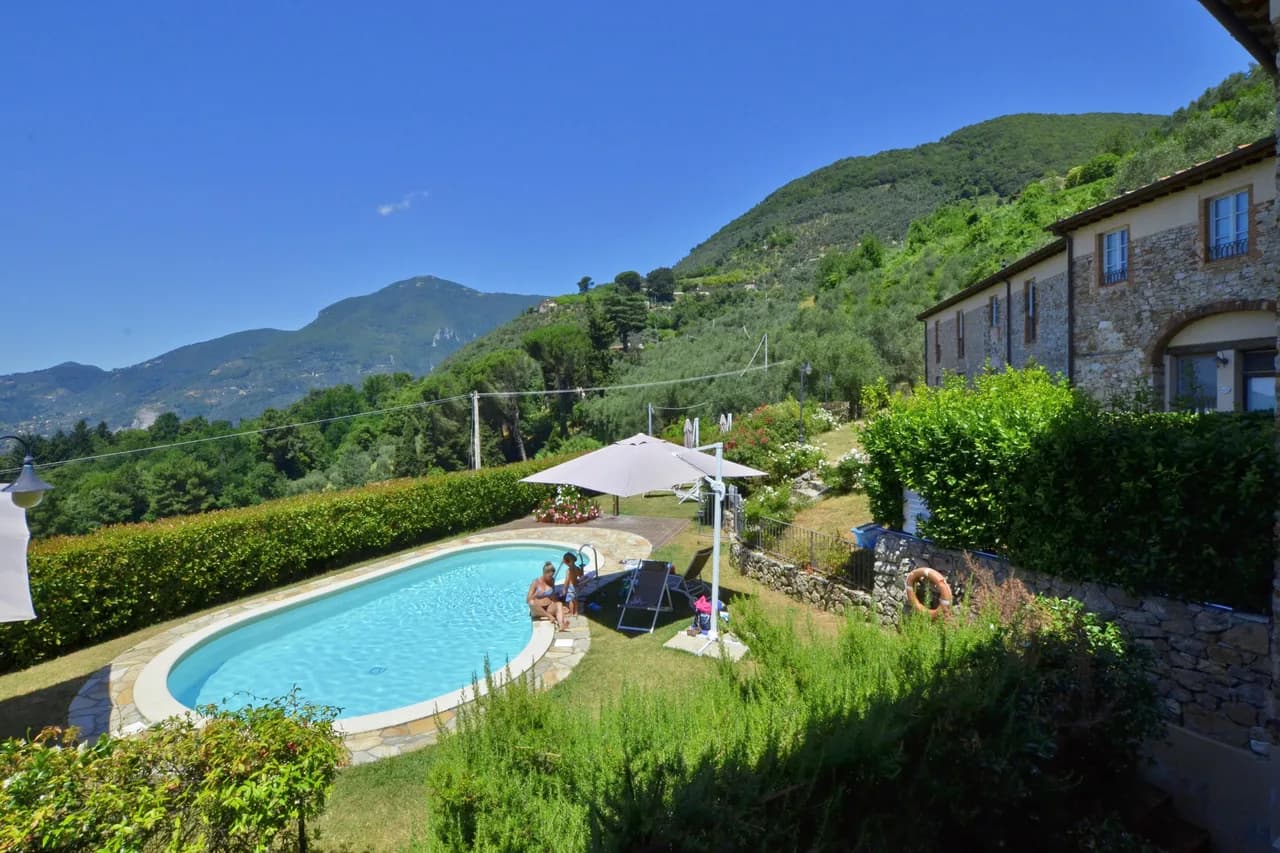 Modern Apartment Near Beaches in Camaiore photo 2