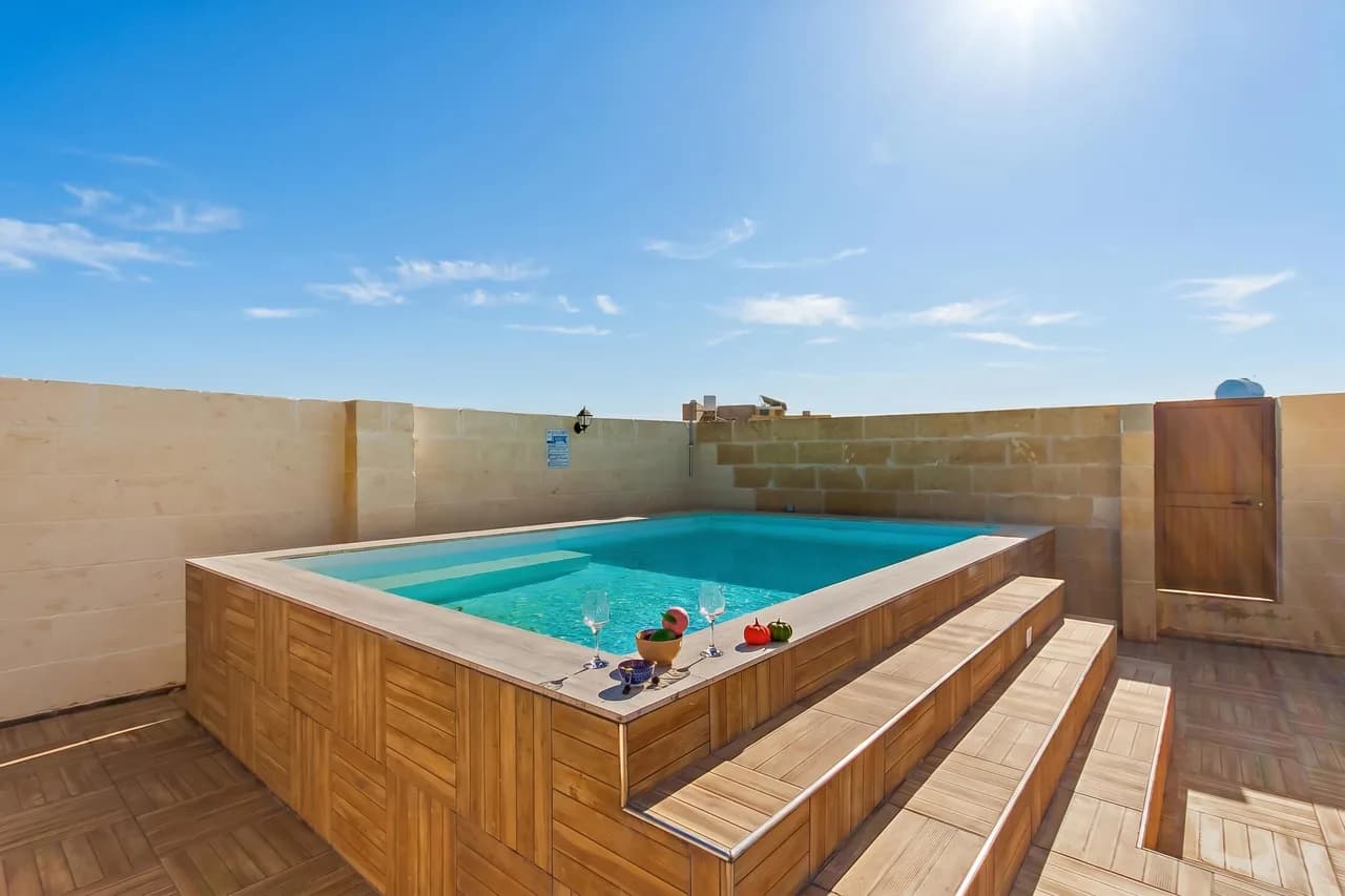 Nadurin, villa gozitana de 7 dormitorios y 2 piscinas, foto 2