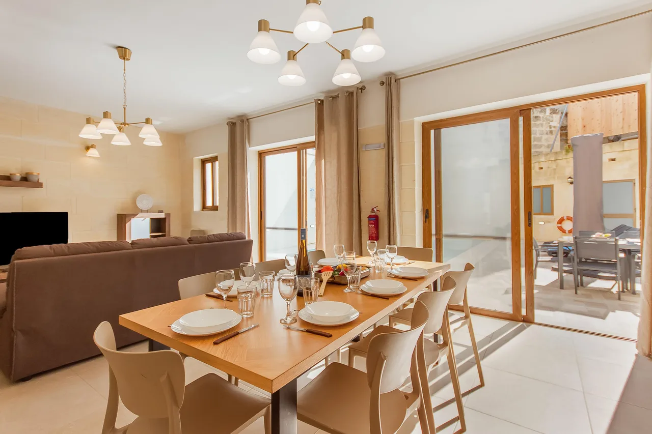 Nadurin, villa gozitana de 7 dormitorios y 2 piscinas, foto 5