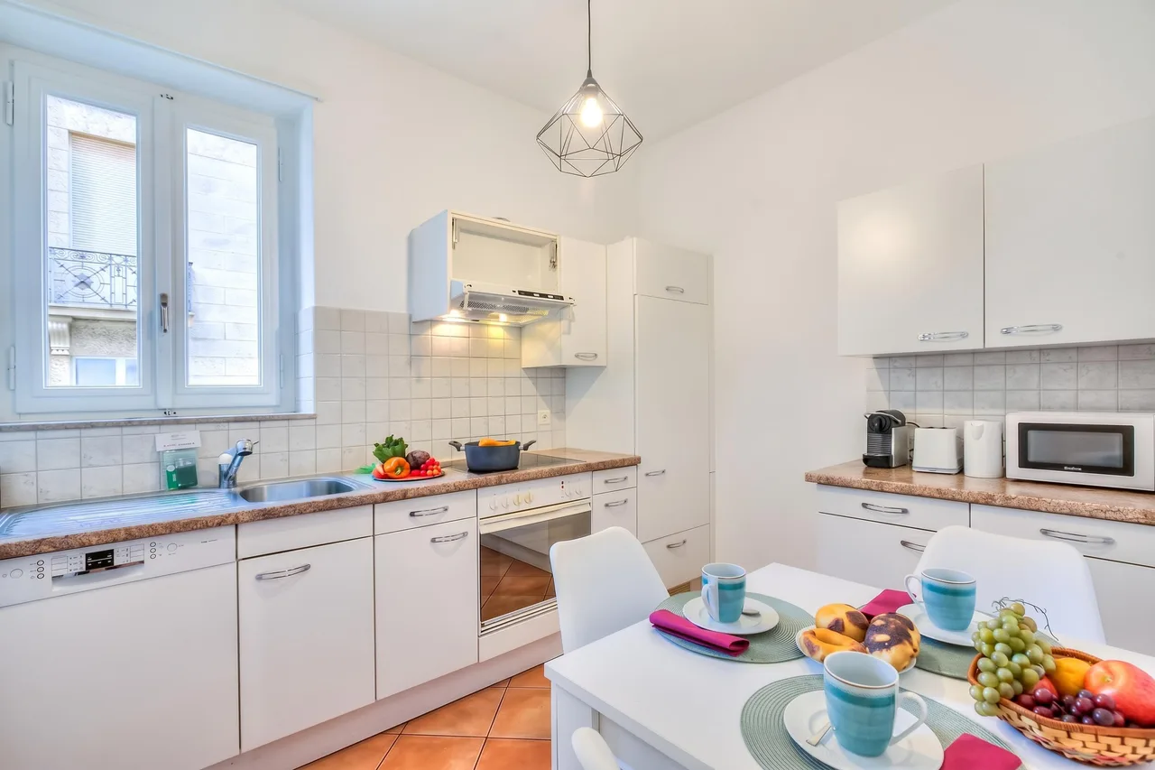Bellinzona in Centro: Lift, Parking, Sleeps 6 photo 4